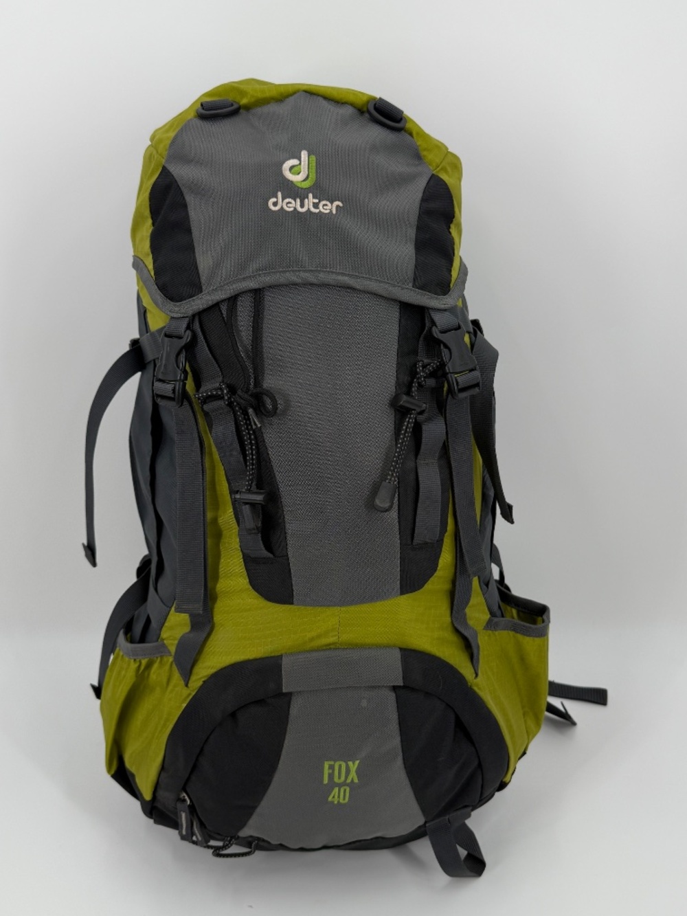 Deuter Fox 40L Hiking Backpack Green Charcoal Internal Frame Youth / Women Small